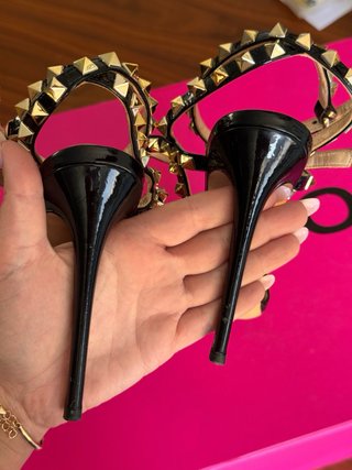 Zapatos de tacón Gianni Renzi negros y dorados