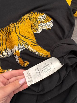 Camiseta Gucci Tigre Negra y Amarilla