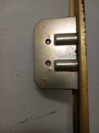 Cerradura de seguridad dorada