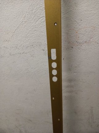 Cerradura de seguridad dorada