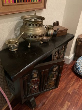 Mueble Castellano Antiguo Tallado Figuras Medieval