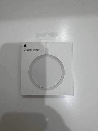 Combo iPhone 16 Pro Cover + MagSafe Charger