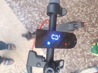 Patinete Eléctrico Funcional con Display Digit