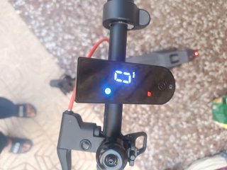Patinete Eléctrico Funcional con Display Digit