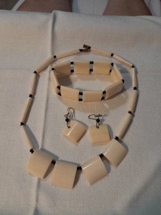 Conjunto Vintage Colgante, Pulsera y Pendientes