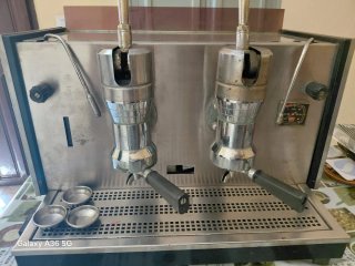 Cafetera Industrial La Pavoni 2 Brazos.