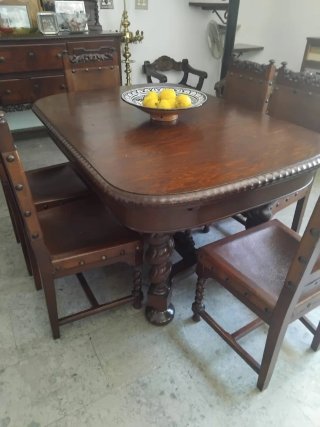 Mesa comedor y 6 sillas piel