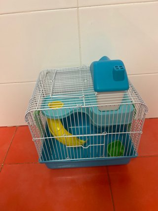 Jaula para hámster con accesorios