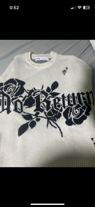 Jersey Bershka blanco y negro