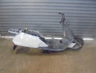 Honda 12465 carenado trasero izquierdo yupi 90