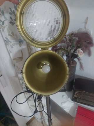 Lámpara Foco Metálica y Cristal