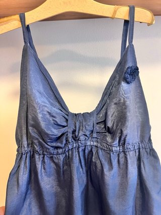 Blusa vaporosa tirantes con detalle de flor!