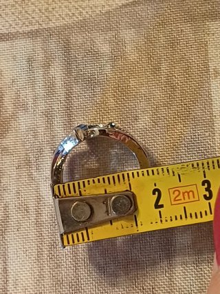 Anello luminoso con pietra blu