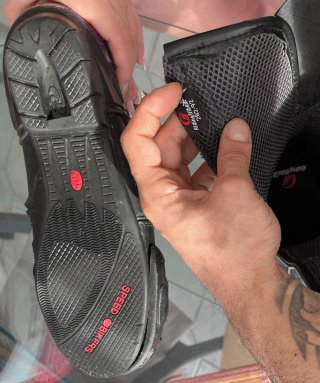 Botas de Moto Deportivas Negras y Rojas