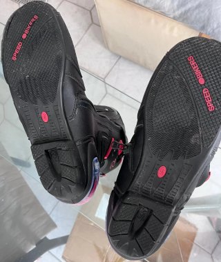 Botas de Moto Deportivas Negras y Rojas