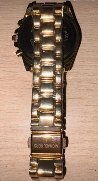 Reloj Dorado