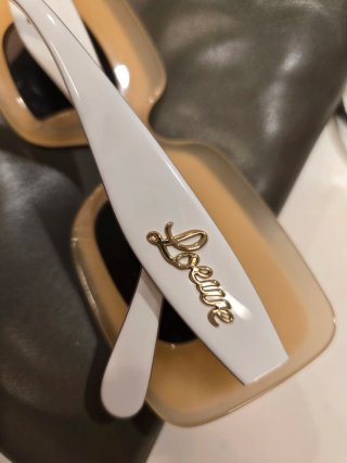 Gafas de Sol Loewe Beige y Blancas