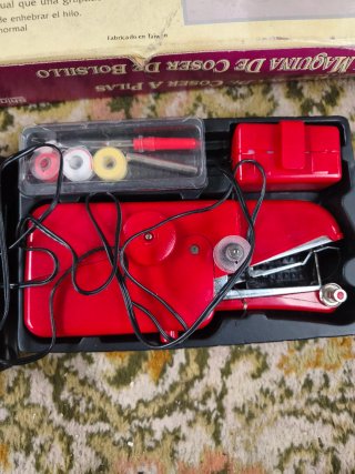 2 Mini Macchine da Cucire Rosse