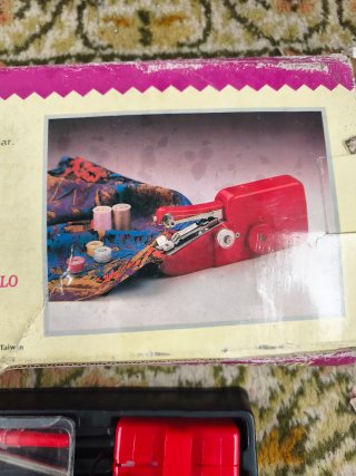 2 Mini Macchine da Cucire Rosse