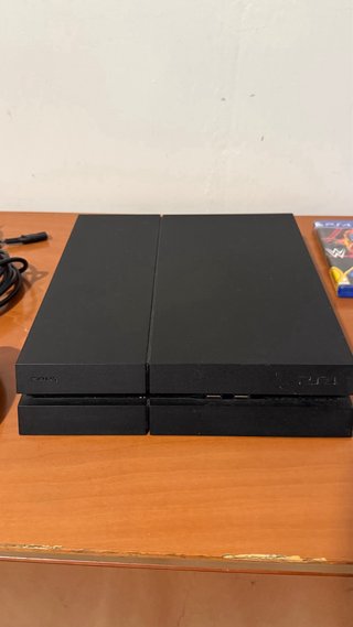 PS4 Fat 500GB + 1 Mando + 5 Juegos