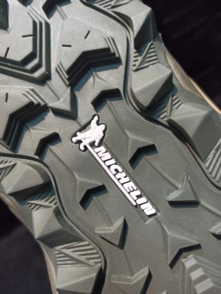 Mizuno Wave Mujin TL Suela Michelin