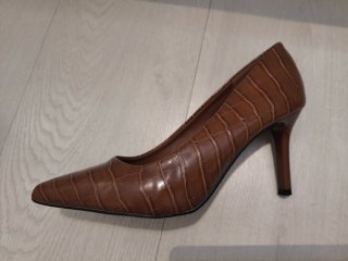 Zapatos de tacón marrones