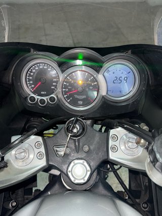 Triumph Sprint ST 1050 Plata ABS