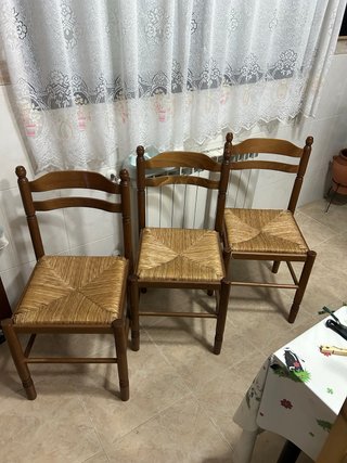 3 Sillas de Mimbre y Madera