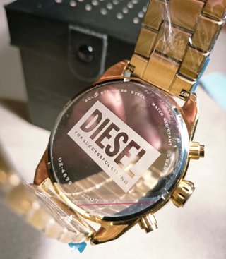 Reloj Diesel nuevo Spiked, dorado