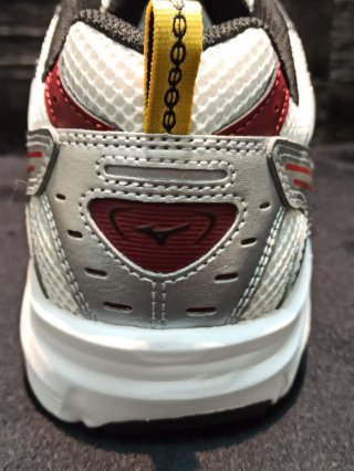 Mizuno MXR Zapatillas Deportivas Plata y Rojo