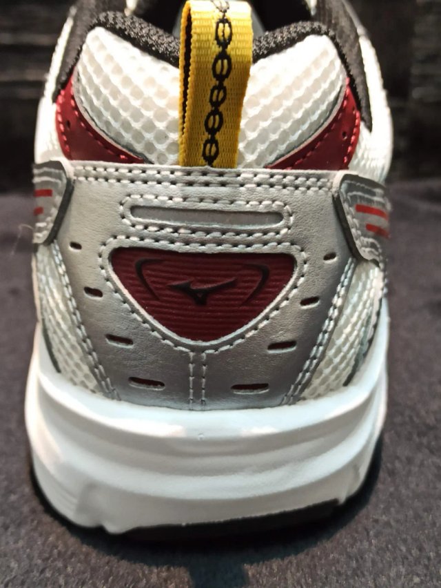 Mizuno MXR Zapatillas Deportivas Plata y Rojo
