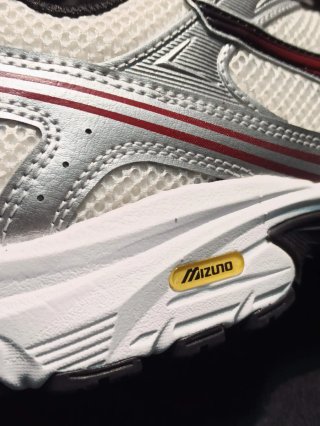 Mizuno MXR Zapatillas Deportivas Plata y Rojo
