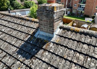INSPECCIÓN DE FACHADAS Y TEJADOS CON DRON
