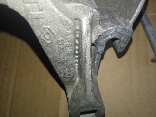 Soporte alternador Clio IV H4B 0.9 TCE