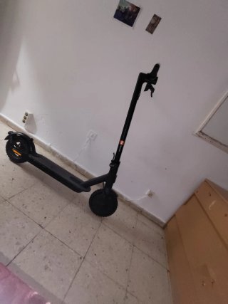 Patinete Eléctrico con Pantalla LED