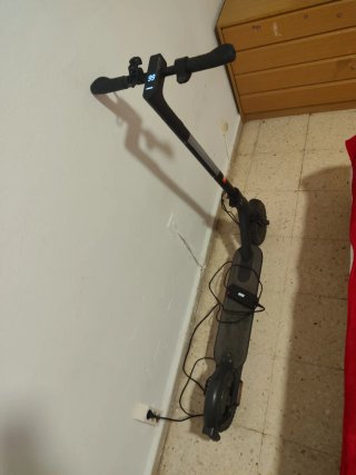 Patinete Eléctrico con Pantalla LED