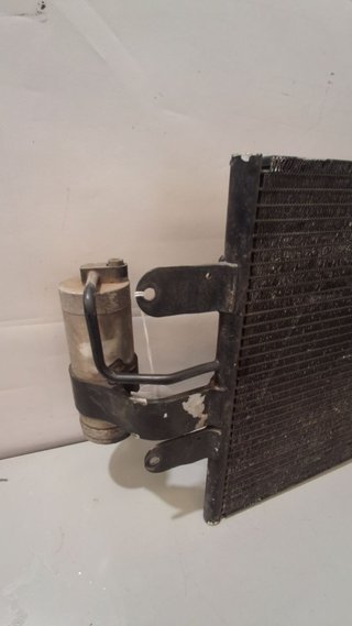 CONDENSADOR / RADIADOR  AIRE ACONDICIONADO Volkswagen Golf IV Berlina (1J1)(10.1997->2004)