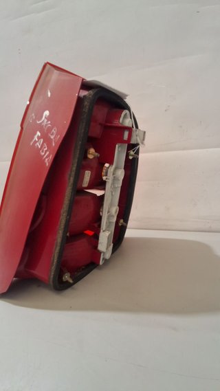 PILOTO TRASERO IZQUIERDO Skoda Fabia (6Y2/6Y3)(01.2000->)