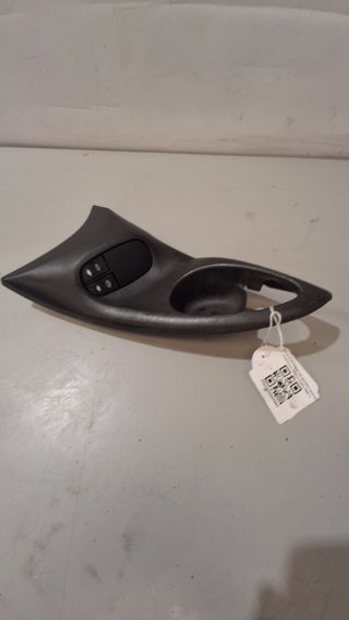MANDO ELEVALUNAS DELANTERO IZQUIERDO Ford Focus Berlina (CAK)(1998->)
