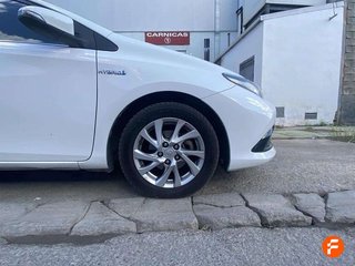 Toyota Auris 1.8 140H Hybrid Active