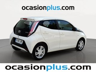 Toyota Aygo 1.0 70 x-play 51 kW (69 CV)