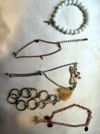 Lote de 5 pulseras variadas