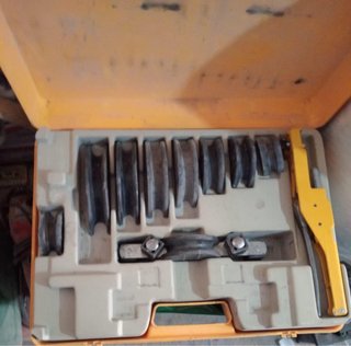 Curvadora de tubo manual REMS