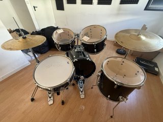 Batería Acústica Pearl Negra