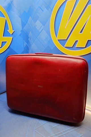 Maleta vintage Tauro color roja