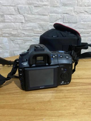 Sony DSLR-A350 + Sigma 28-200mm