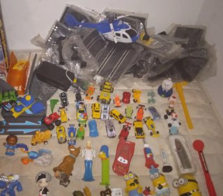 Lote Juguetes Figuras Spiderman Hulk Pokémon y mas