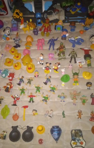 Lote Juguetes Figuras Spiderman Hulk Pokémon y mas