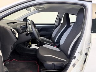 TOYOTA Aygo X-PLAY