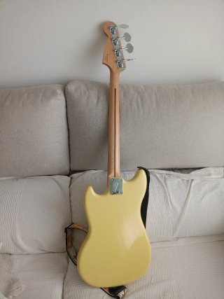 Fender Mustang Bass Guitarra Eléctrica